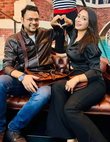 Komal yadav 27 Entertainment Review